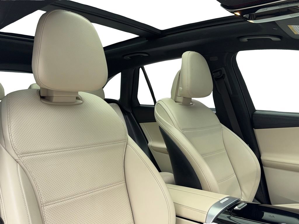 Used 2024 Mercedes-Benz GLC 300 4MATIC image 46