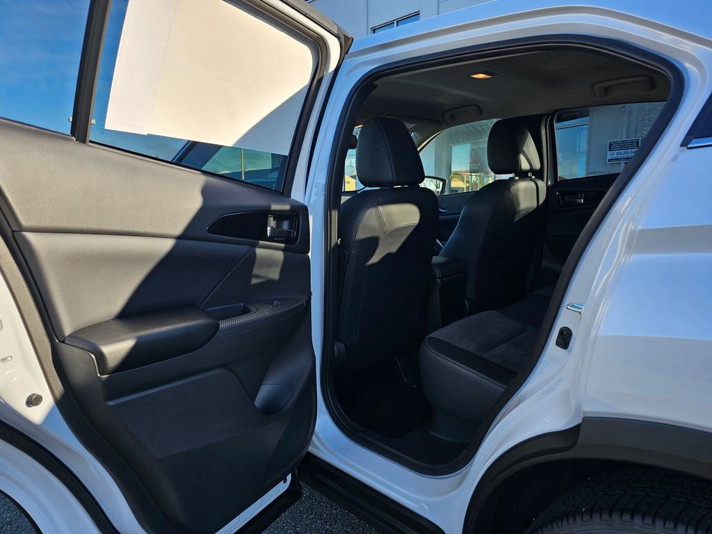 New 2026 Mitsubishi Eclipse Cross SE image 12