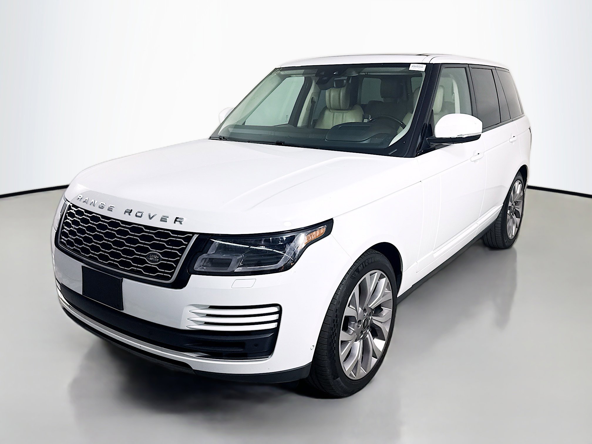 Used 2019 Land Rover Range Rover HSE image 4