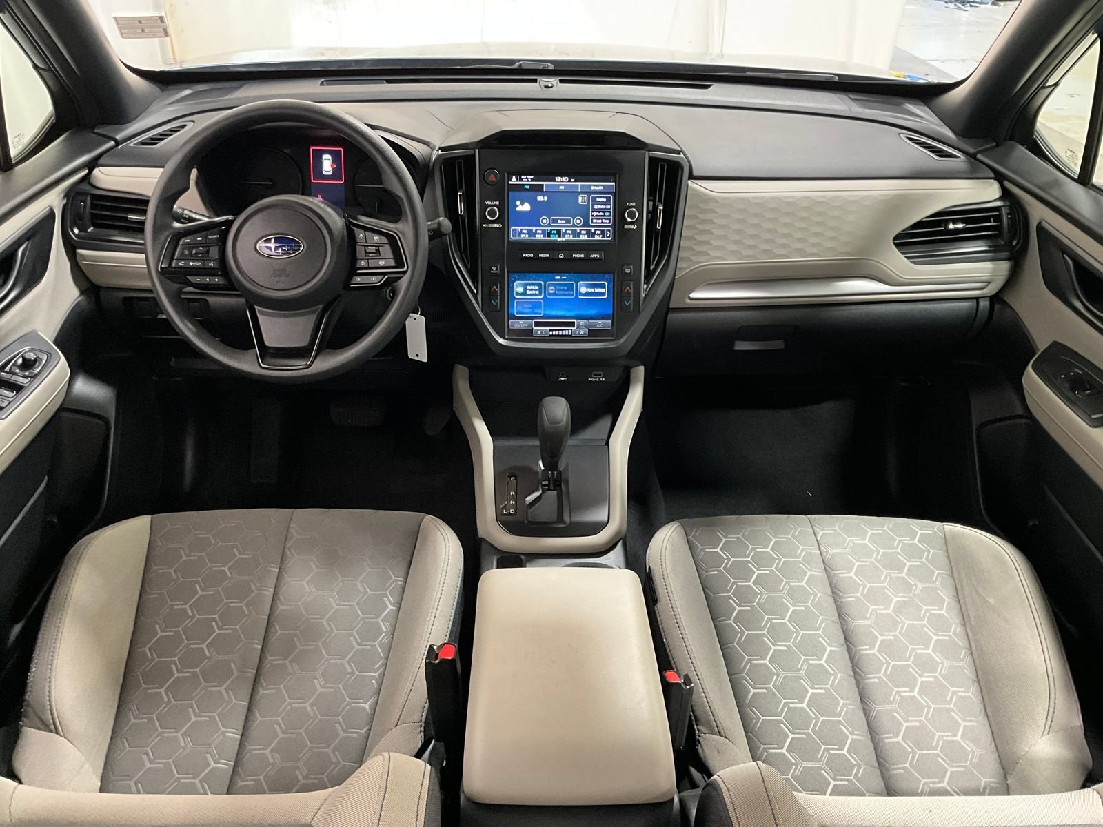 Used 2025 Subaru Forester AWD/4WD image 15