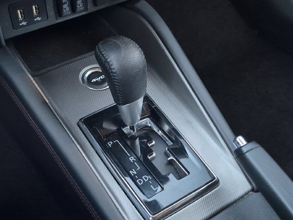 Used 2025 Mitsubishi Outlander Sport SE AWD/4WD image 16