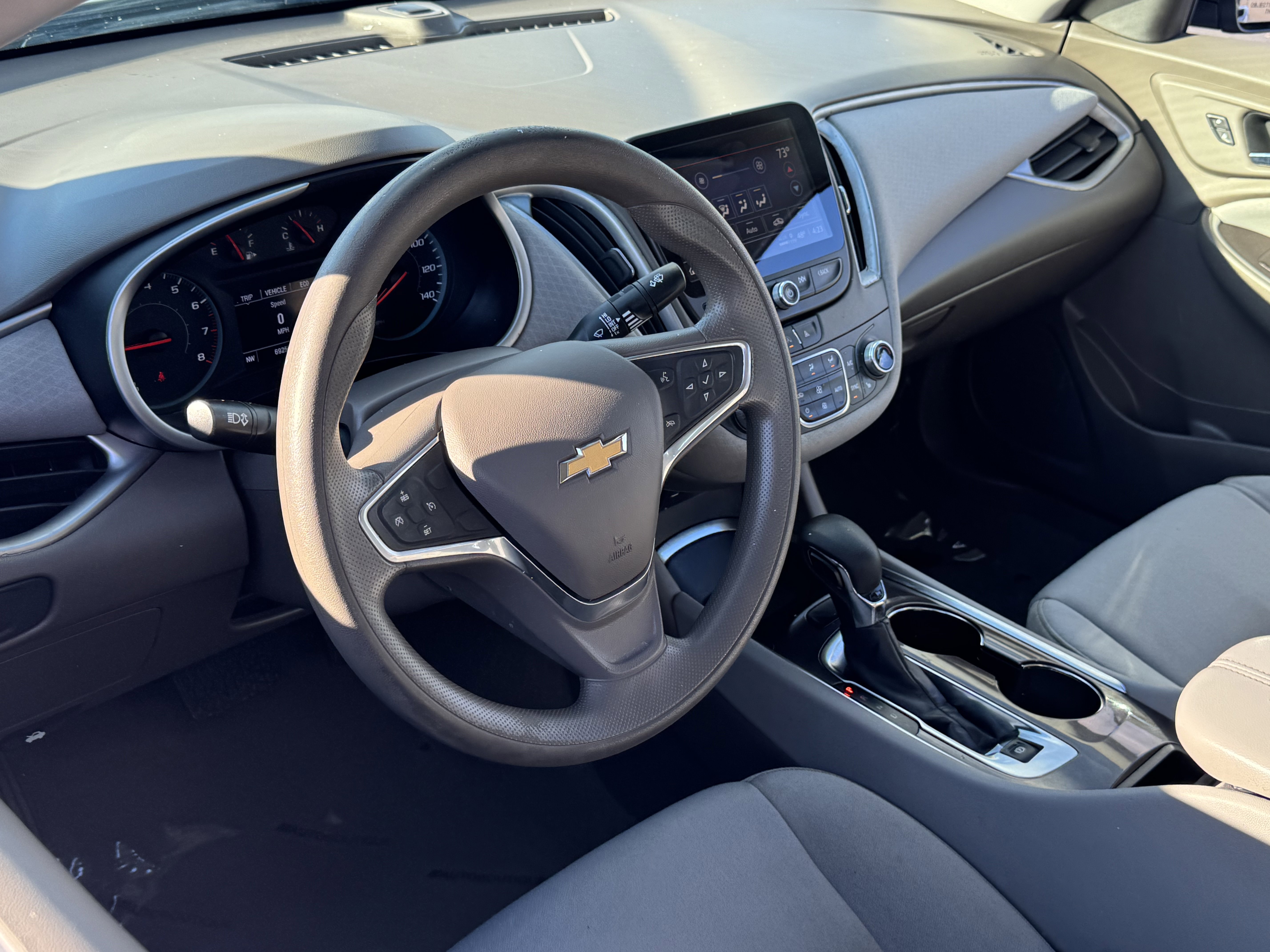 Used 2022 Chevrolet Malibu LT image 7