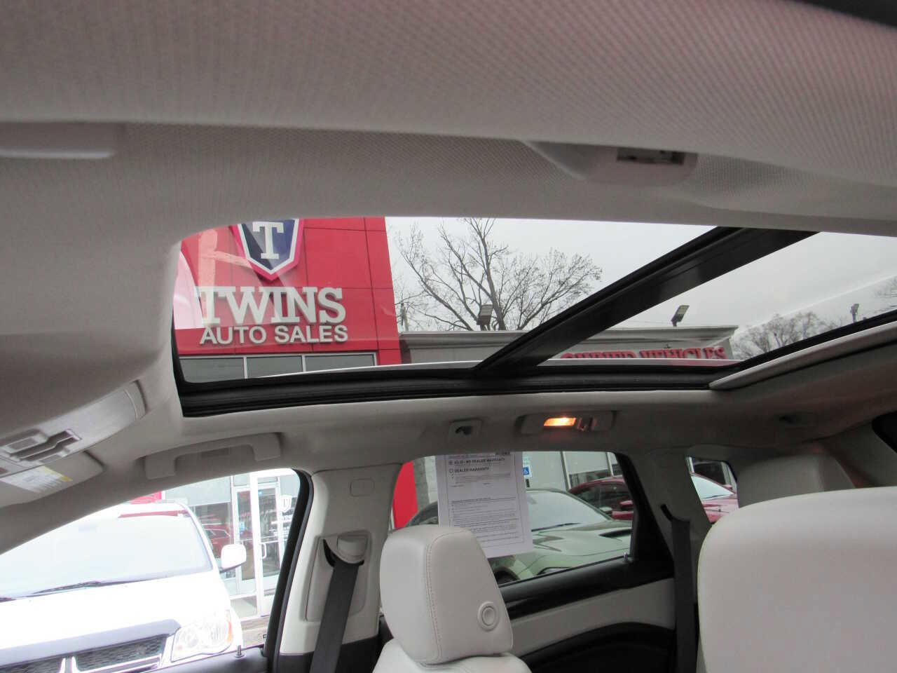 Used 2014 Cadillac SRX Luxury image 13