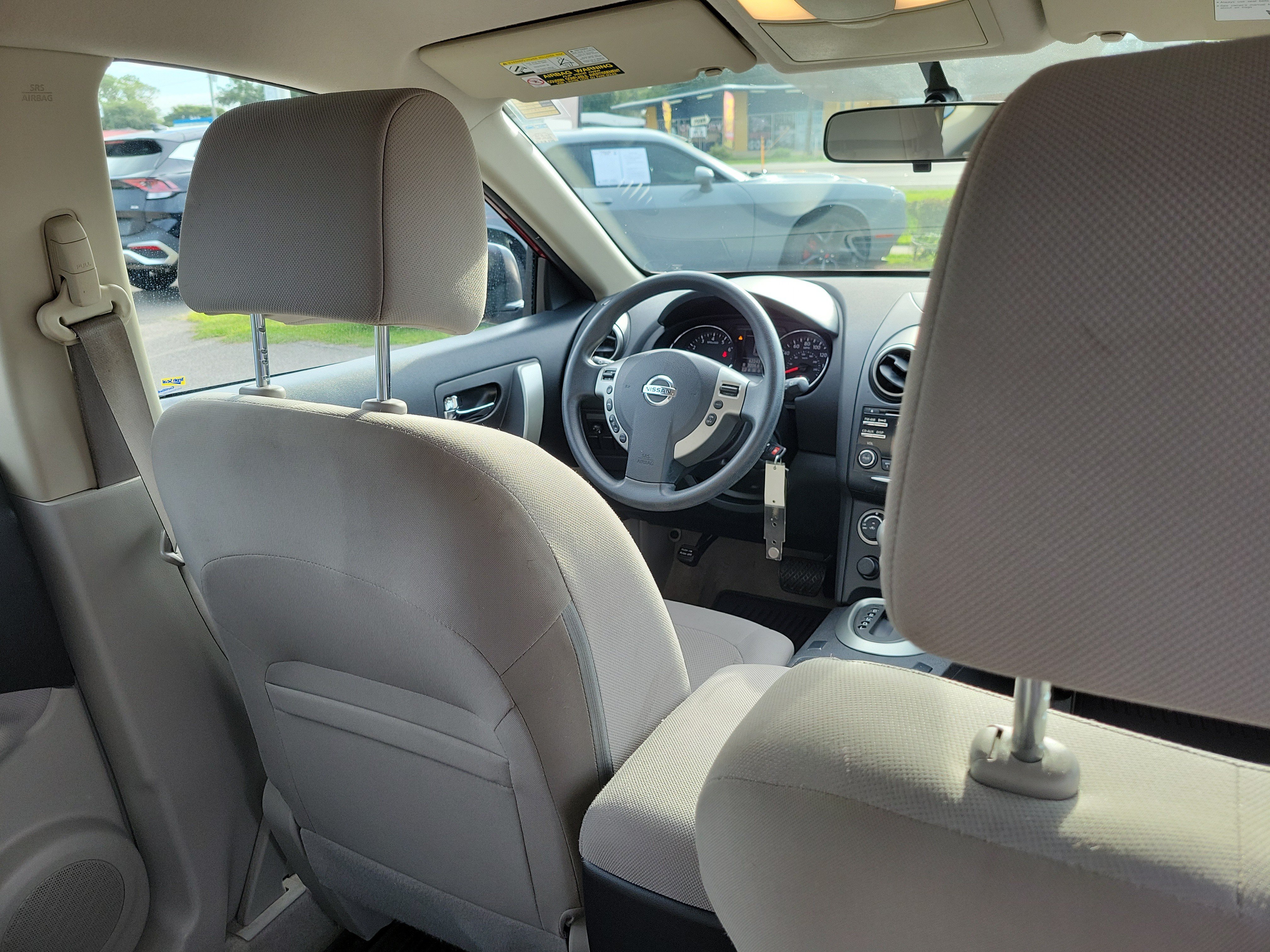 Used 2015 Nissan Rogue S w/ Convenience Package FWD image 13