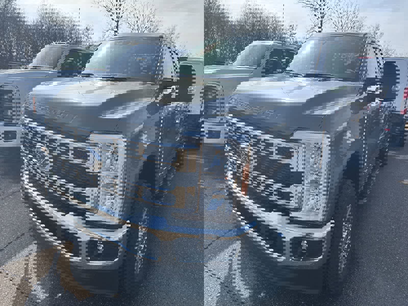 New 2025 Ford F250 XLT w/ FX4 Off-Road Package image 2