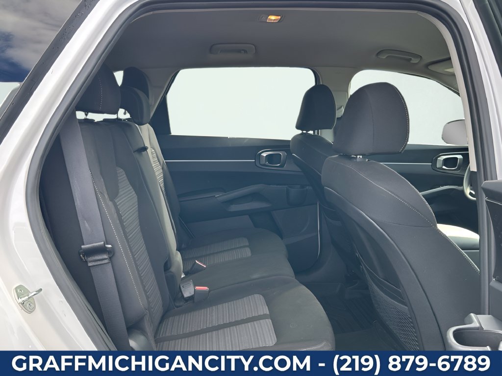 Used 2023 Kia Sorento LX FWD image 27