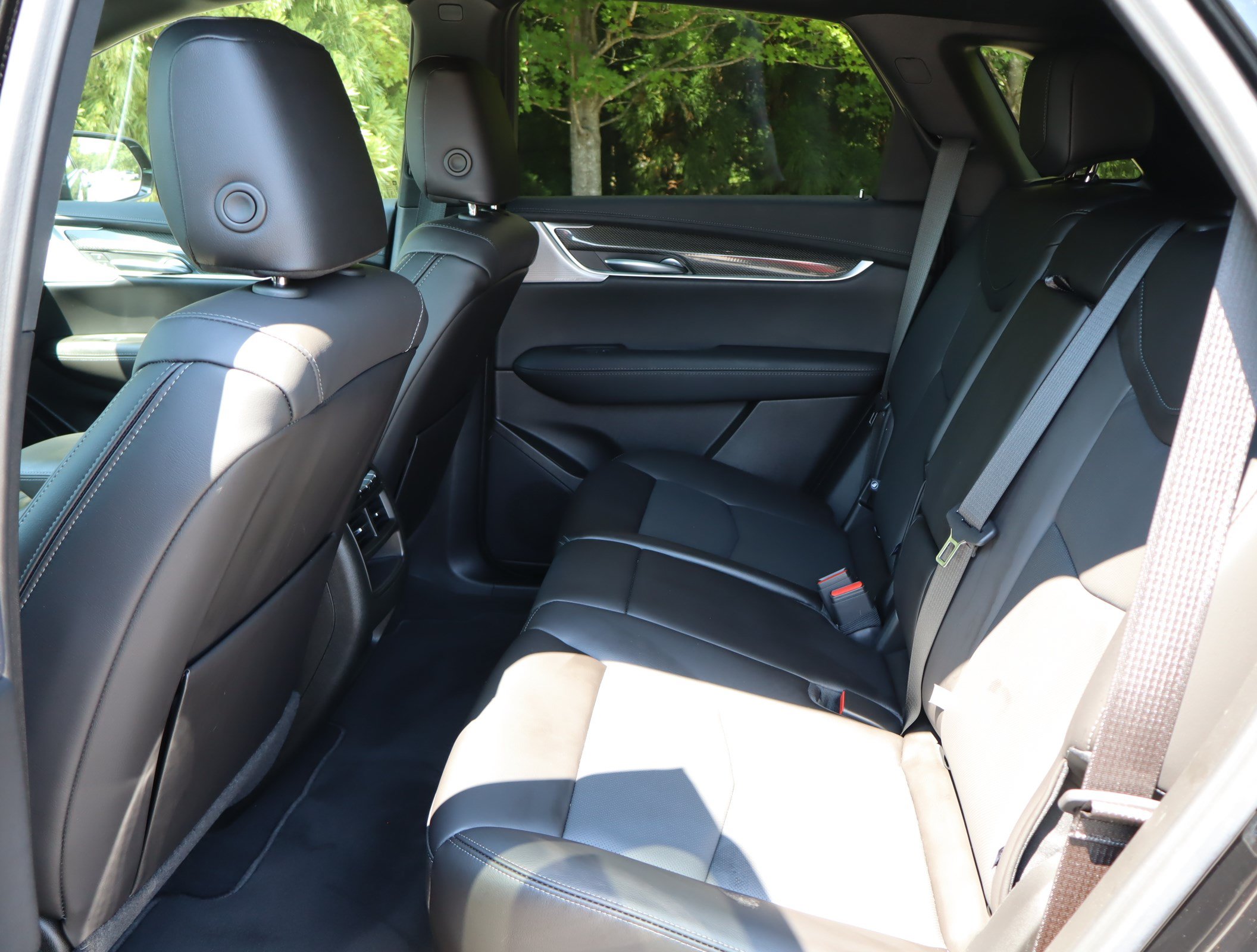 Used 2025 Cadillac XT5 Sportv w/ Technology Package AWD/4WD image 37