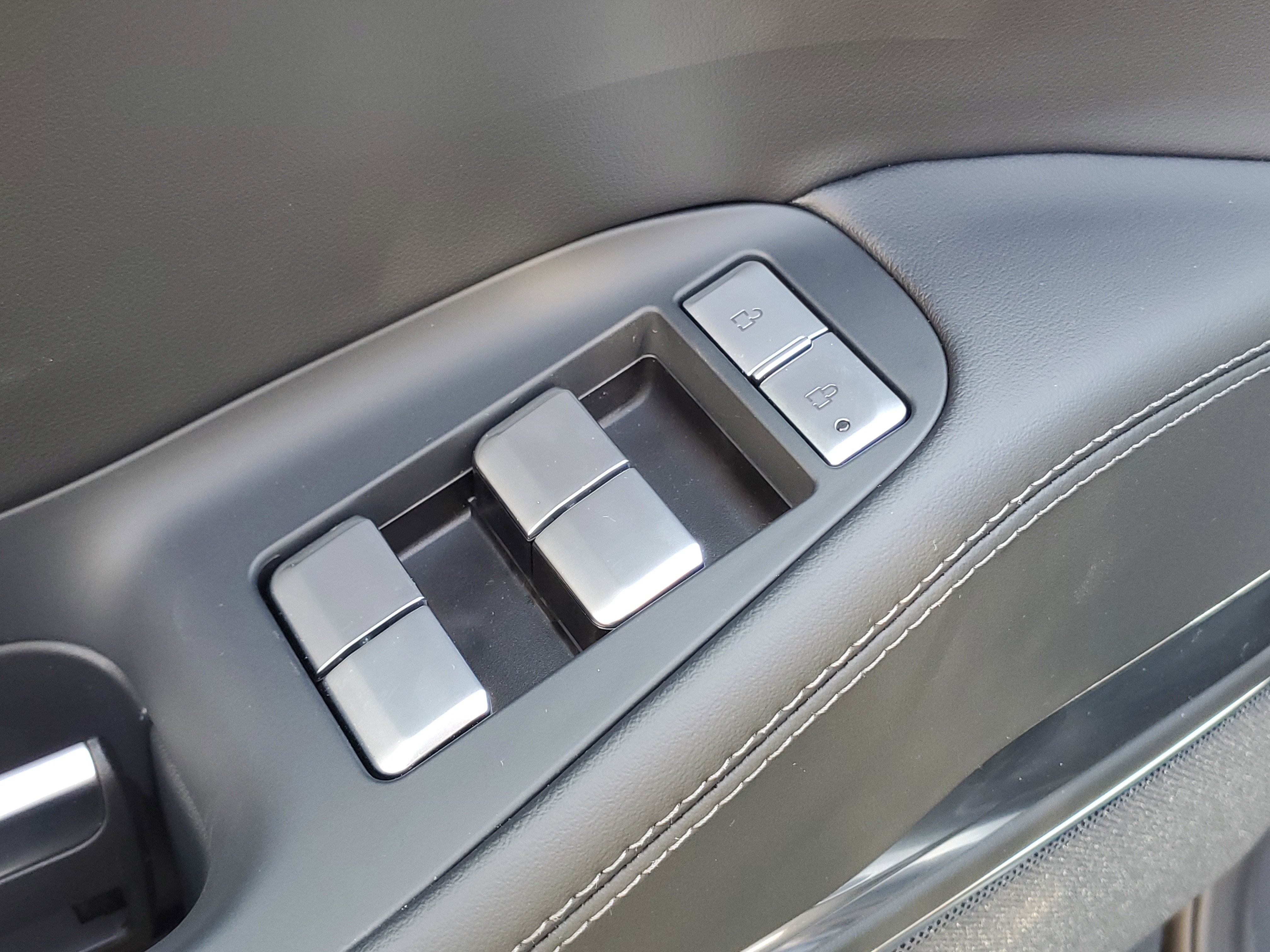 New 2026 Lincoln Navigator Reserve w/ Jet Appearance Package image 10