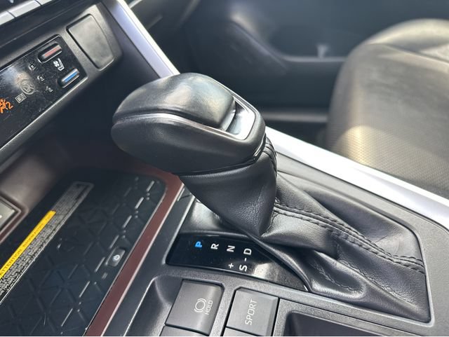 Used 2021 Toyota RAV4 Limited FWD image 29