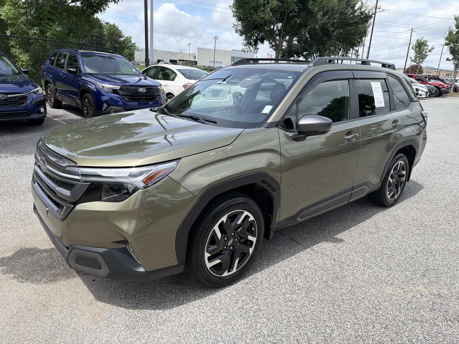 Used 2025 Subaru Forester Limited w/ Popular Package #2 AWD/4WD image 3