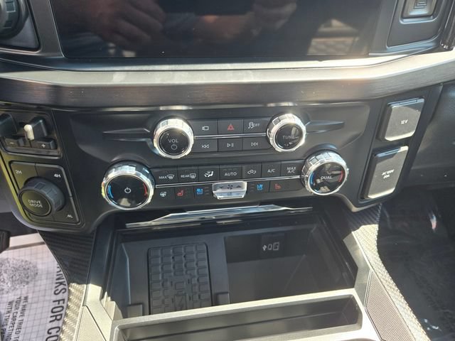 New 2026 Ford F250 Lariat w/ Black Appearance Package AWD/4WD image 17
