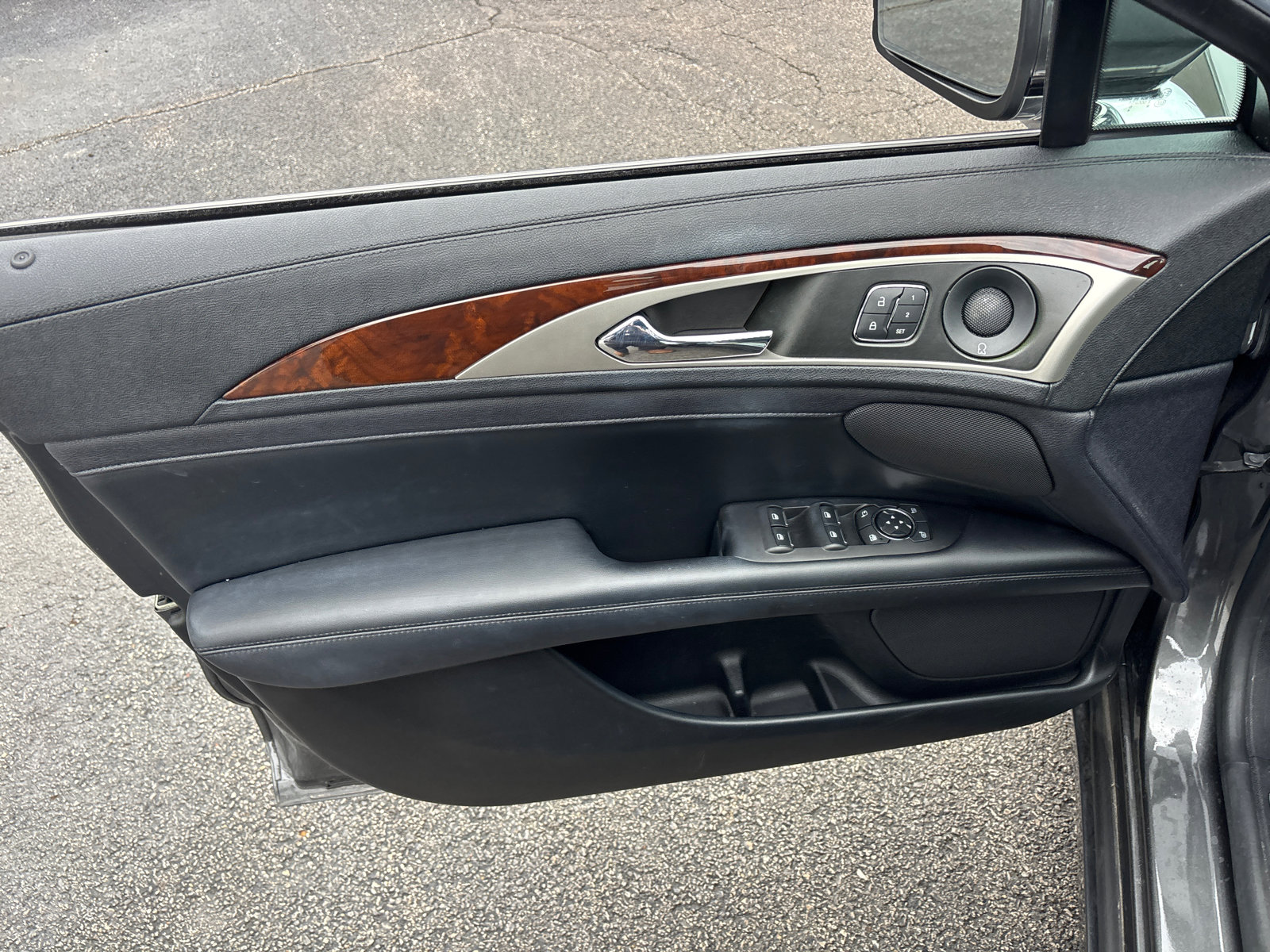 Used 2019 Lincoln MKZ Reserve image 11