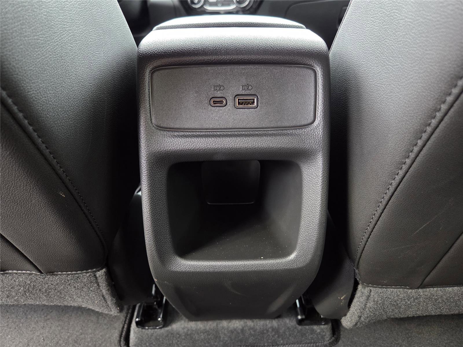 Used 2026 Chevrolet Trax RS w/ Sunroof Package FWD image 20