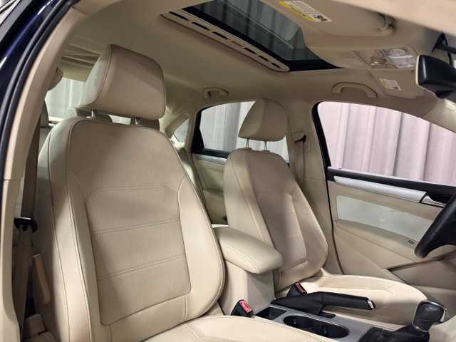 Used 2013 Volkswagen Passat 2.5 SE FWD image 9