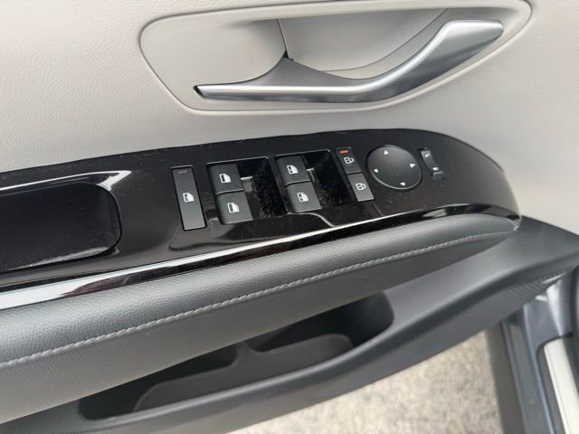 Used 2025 Hyundai Tucson Limited AWD/4WD image 17