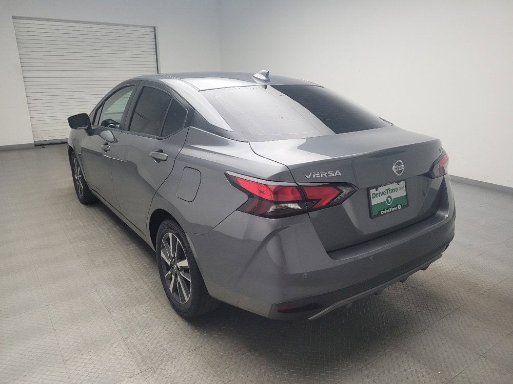 Used 2021 Nissan Versa SV FWD image 5