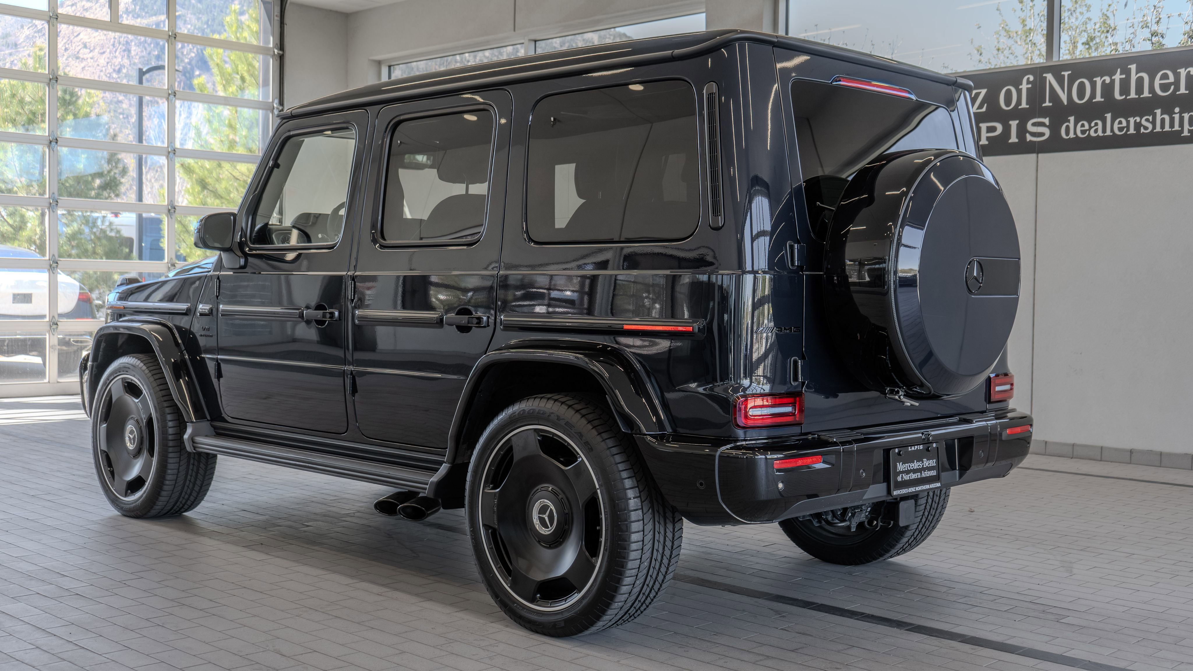 Used 2025 Mercedes-Benz G 63 AMG 4MATIC image 13