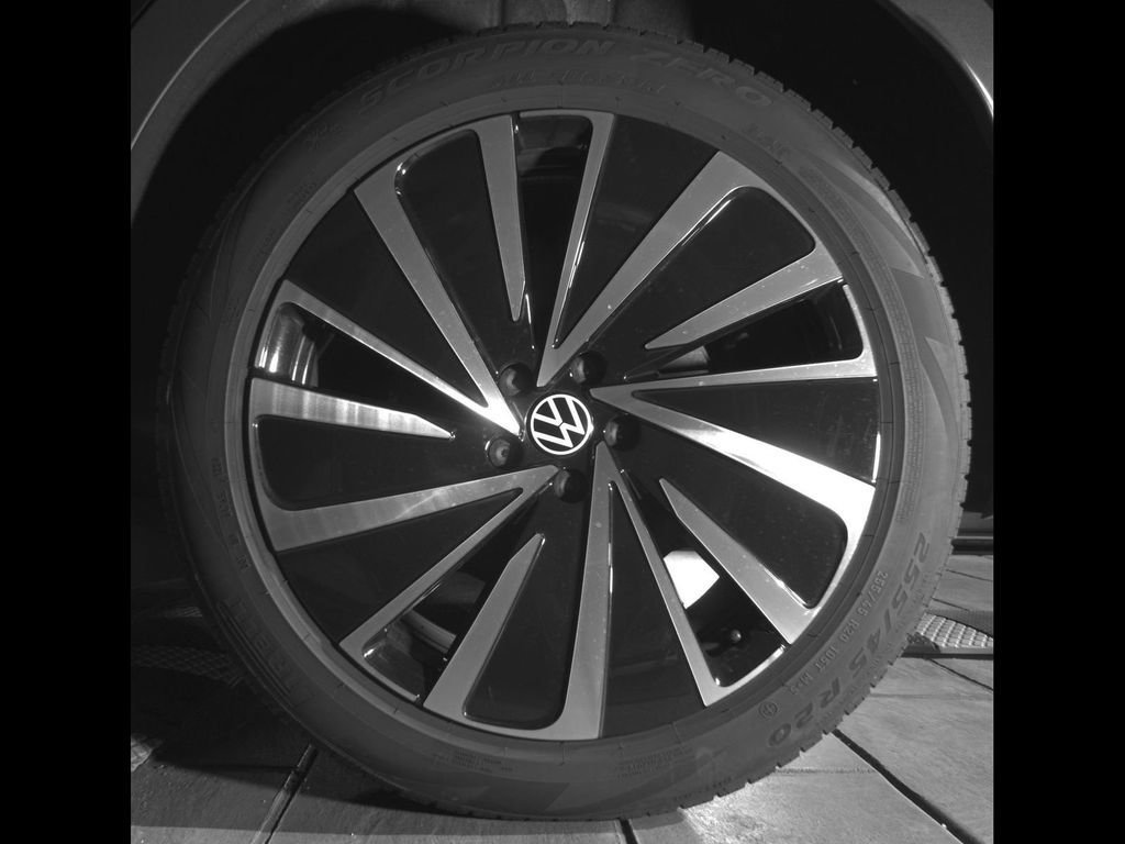 Certified 2024 Volkswagen ID.4 Pro AWD/4WD image 13