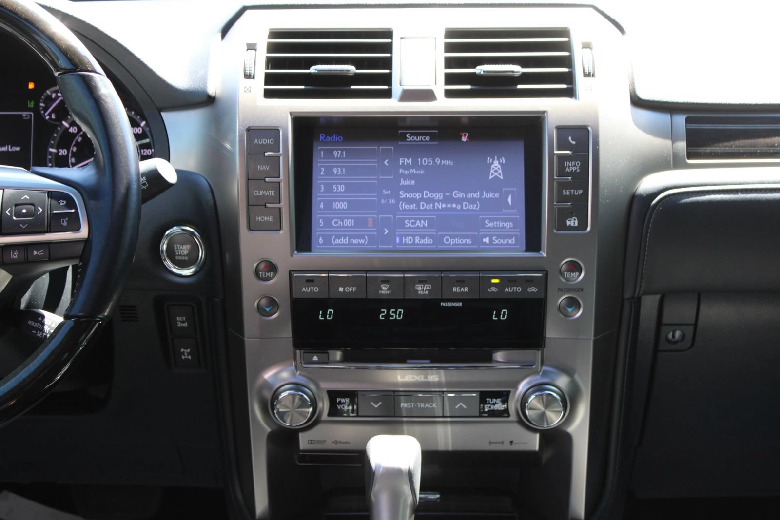 Used 2020 Lexus GX 460 Premium w/ Premium Package AWD/4WD image 25