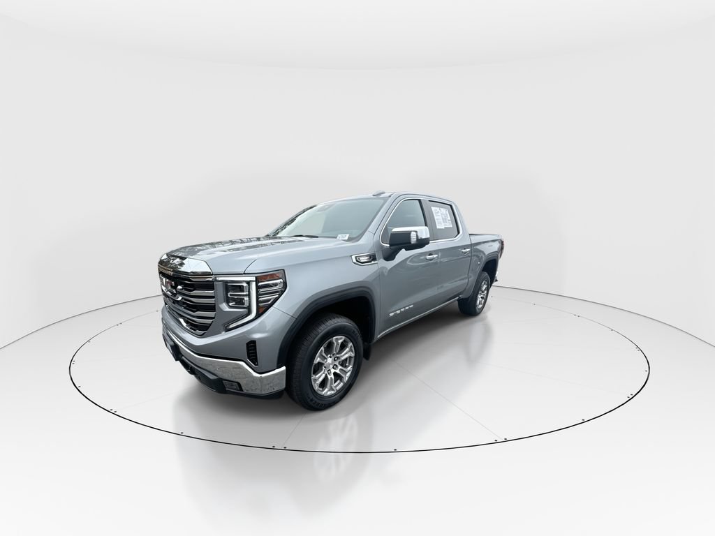 Used 2024 GMC Sierra 1500 SLT AWD/4WD image 4