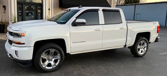 Used 2018 Chevrolet Silverado 1500 LT w/ All Star Edition image 12
