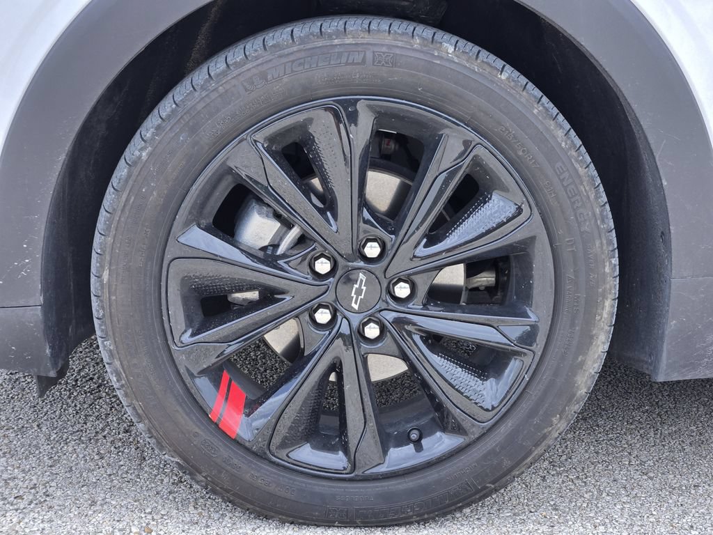 Used 2023 Chevrolet Bolt EUV Premier w/ Sun & Sound Package FWD image 12