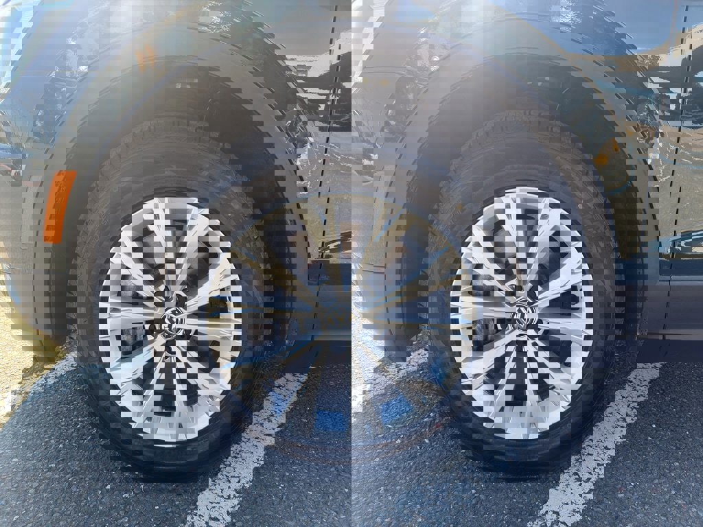 Used 2019 Volkswagen Tiguan S w/ Driver Assistance Package image 2