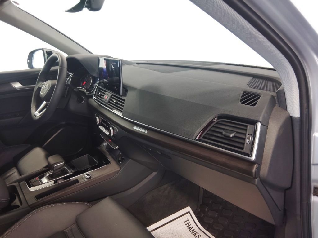 Used 2024 Audi Q5 2.0T Premium w/ Convenience Package image 48