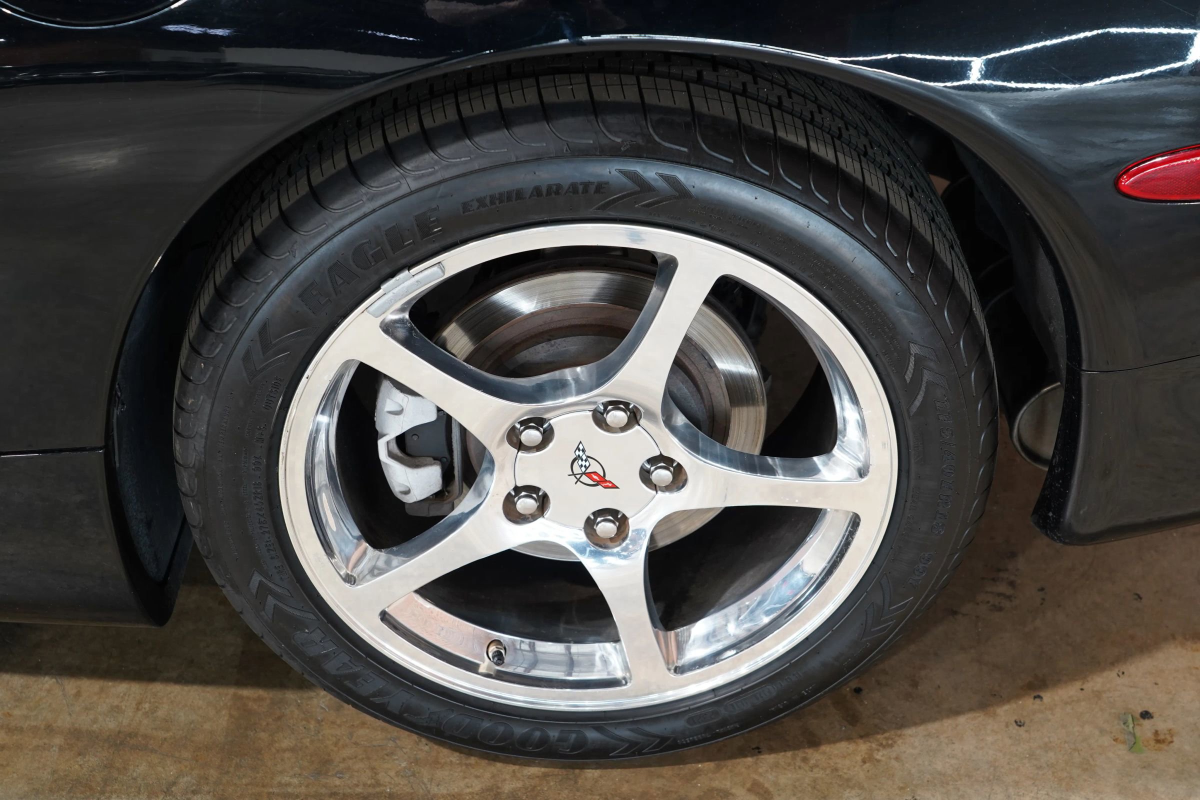 Used 2004 Chevrolet Corvette Convertible w/ Preferred Equipment Group image 38