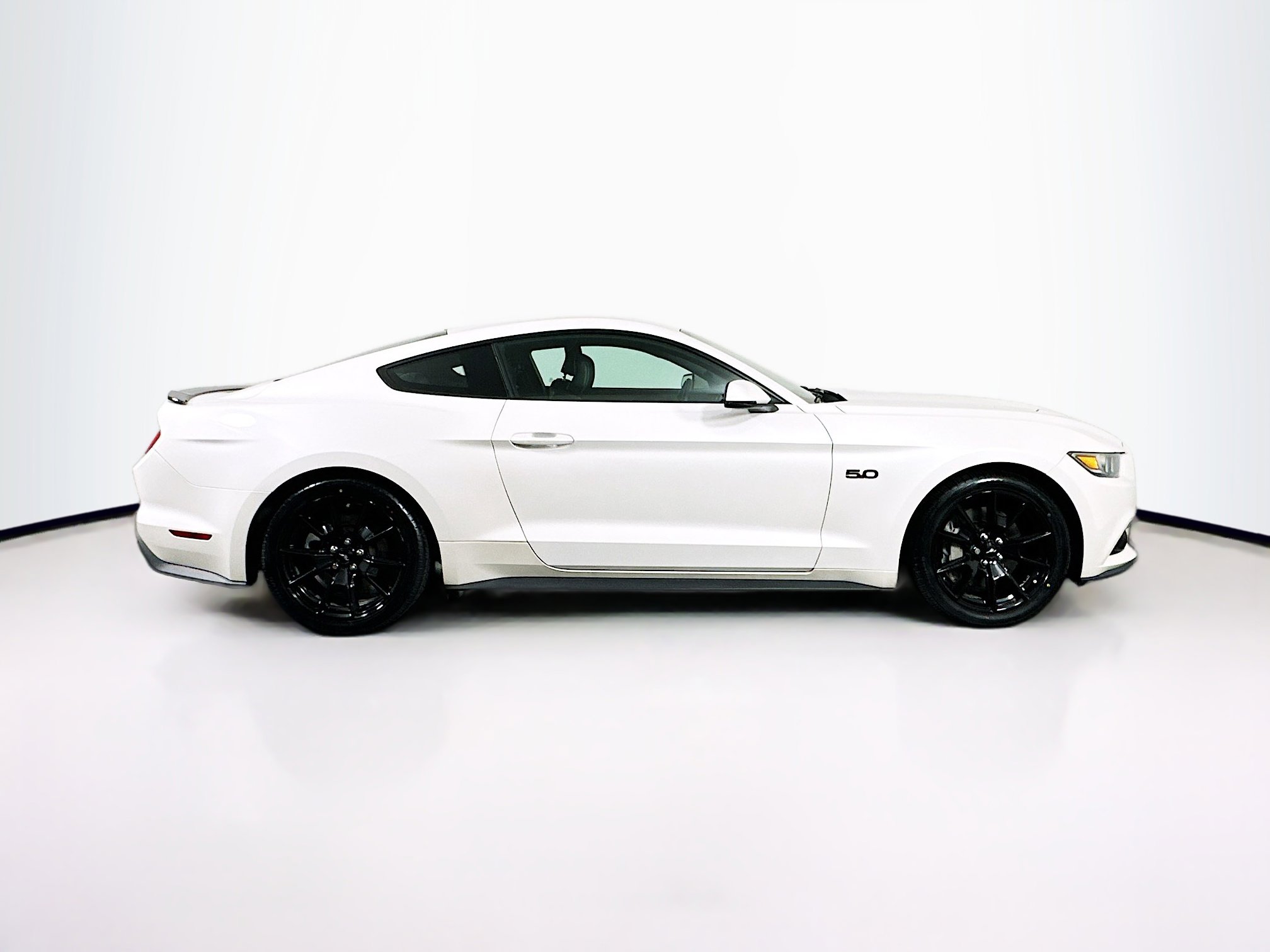 Used 2017 Ford Mustang GT Premium w/ Equipment Group 401A image 10