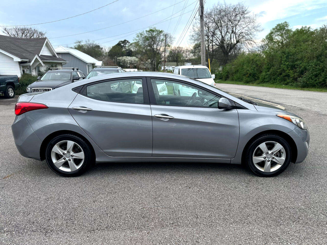 Used 2013 Hyundai Elantra GLS w/ Preferred Pkg image 9
