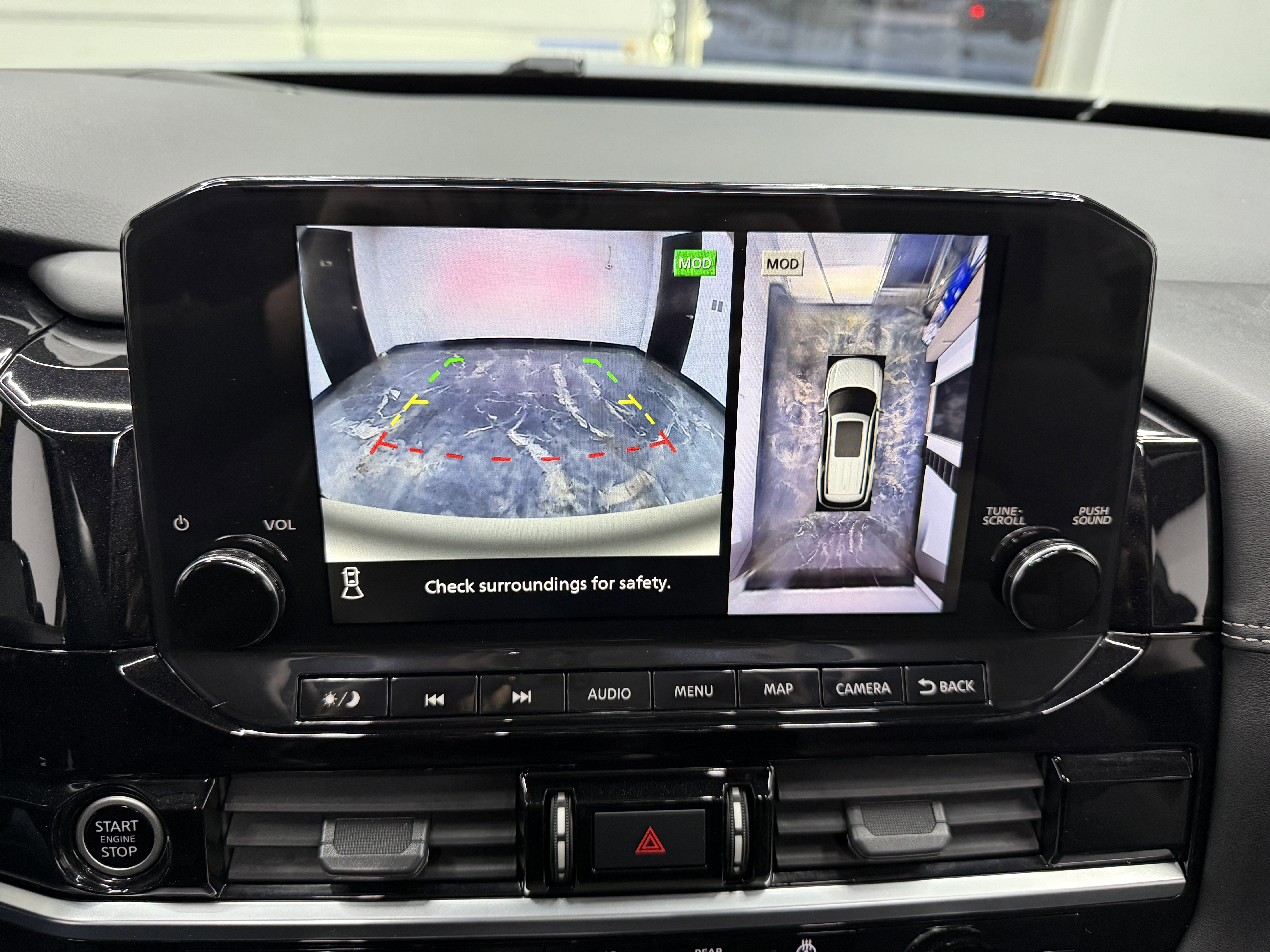 Used 2022 Nissan Pathfinder Platinum image 25