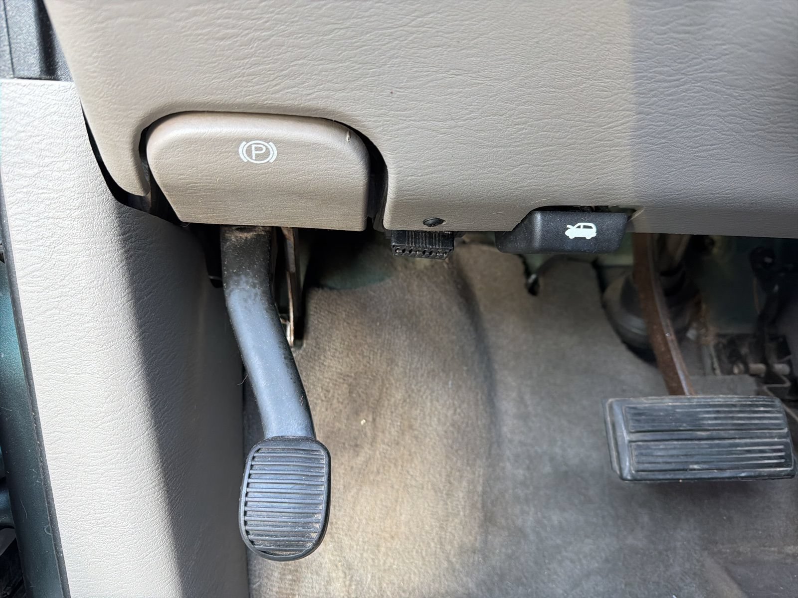 Used 2003 Dodge Grand Caravan Sport FWD image 59