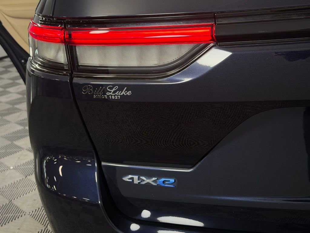 Used 2022 Jeep Grand Cherokee Limited 4xe w/ Luxury Tech Group II image 42