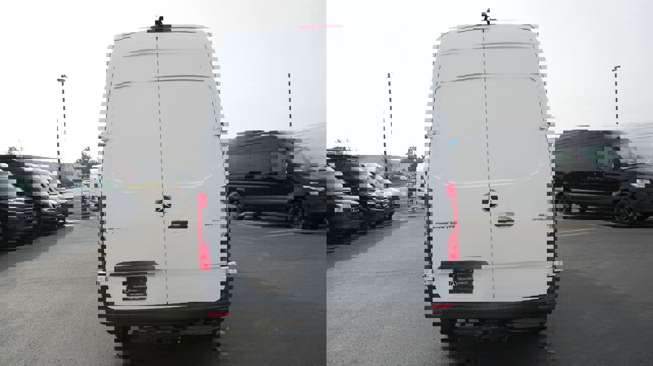 Used 2024 Mercedes-Benz Sprinter 144 Cargo image 6
