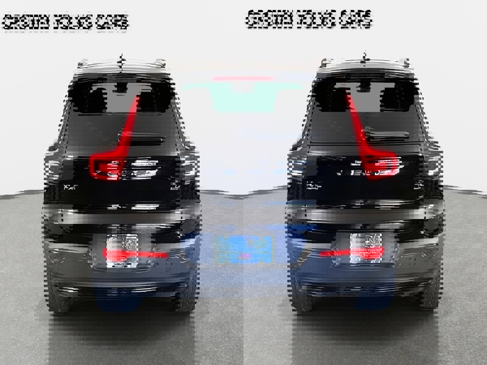 Used 2023 Volvo XC40 B4 Ultimate image 7