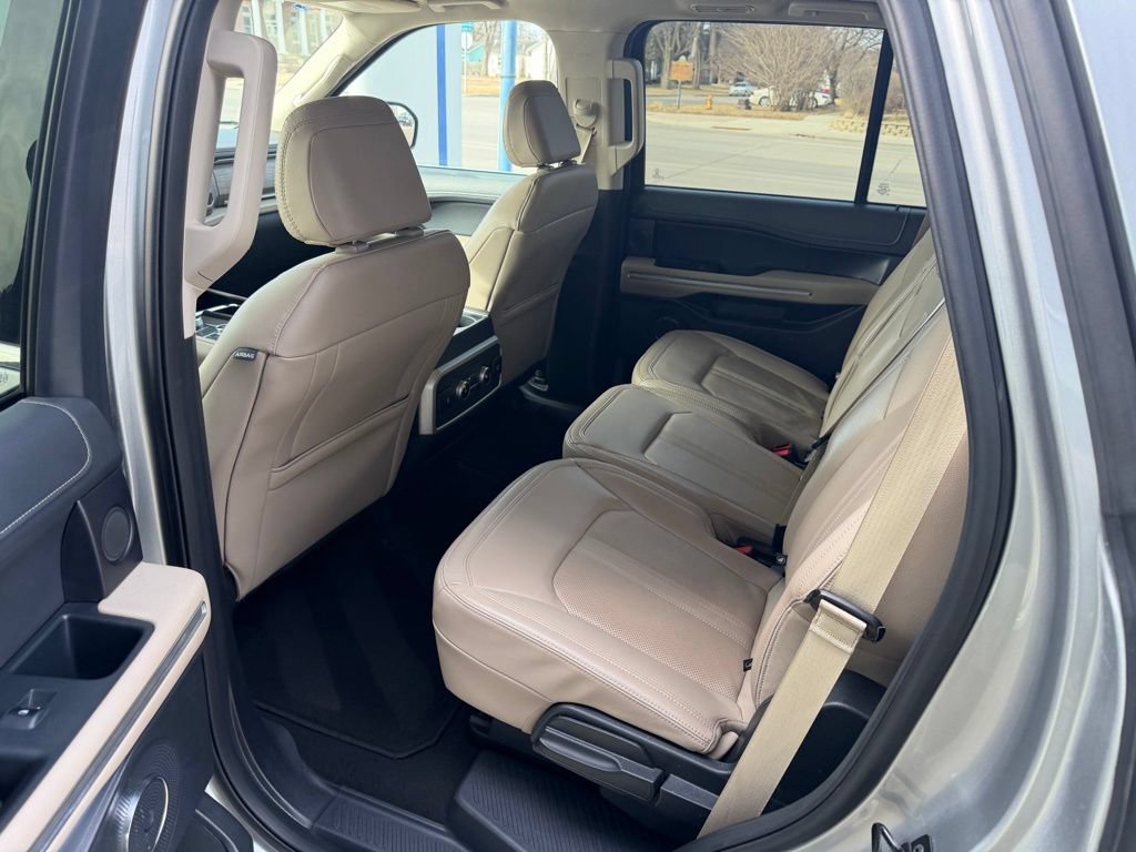 Used 2024 Ford Expedition Limited AWD/4WD image 13