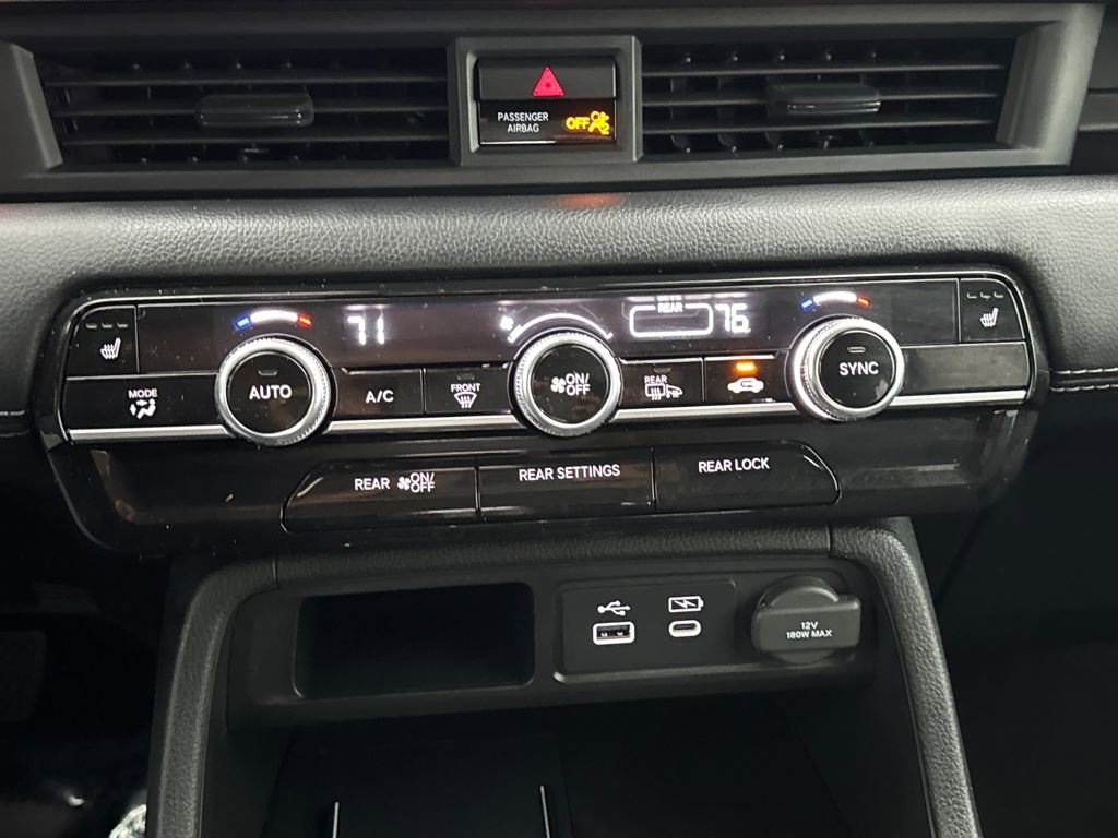 Certified 2025 Honda Pilot Touring image 12