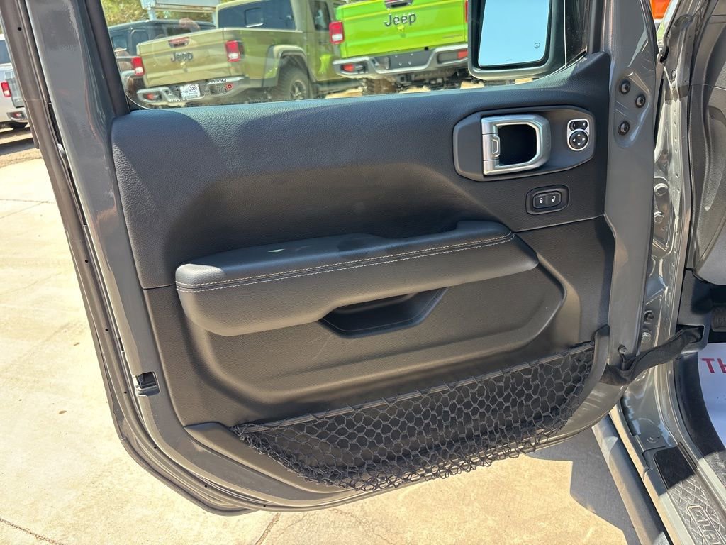 Used 2020 Jeep Gladiator Rubicon w/ Uconnect 4C Nav & Sound Group image 13