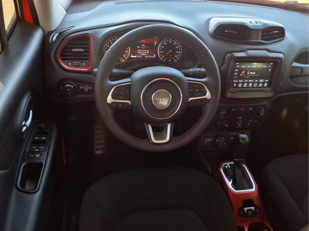 Used 2020 Jeep Renegade Trailhawk image 6