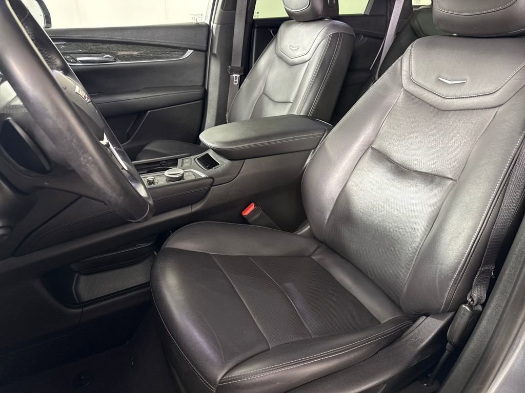 Used 2021 Cadillac XT5 Premium Luxury image 11