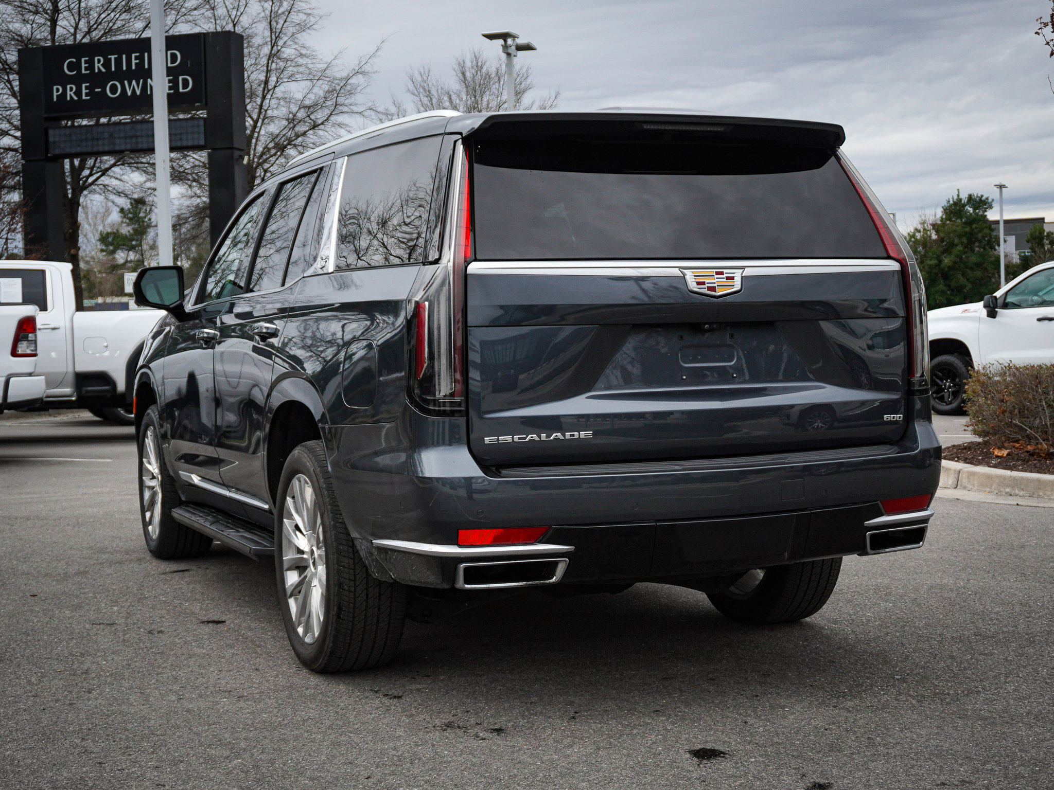 Used 2021 Cadillac Escalade Premium Luxury w/ Driver Assist Tech Package image 8