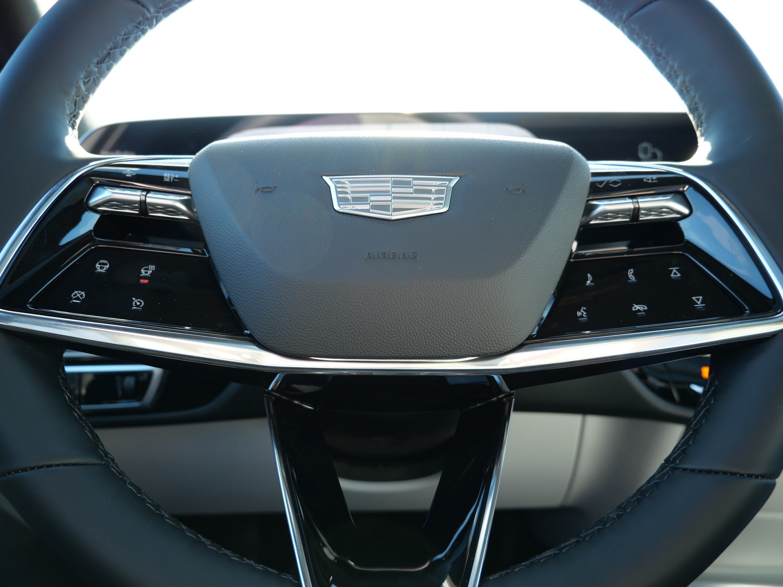 Used 2026 Cadillac Lyriq Premium Sport w/ LPO, Floor Liner Package AWD/4WD image 23