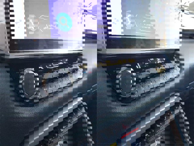 Used 2023 Toyota Sequoia Limited image 79