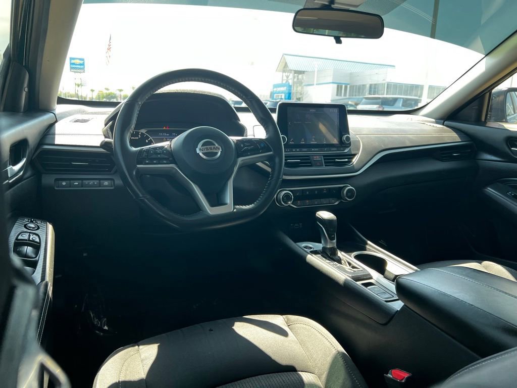 Used 2021 Nissan Altima 2.5 SV w/ SV Premium Package AWD/4WD image 18