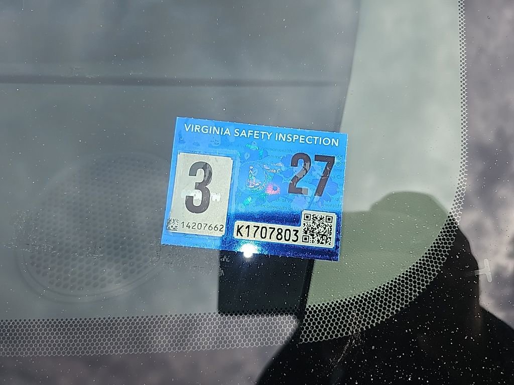 Used 2016 Dodge Grand Caravan American Value Package w/ UConnect Hands-Free Group image 11