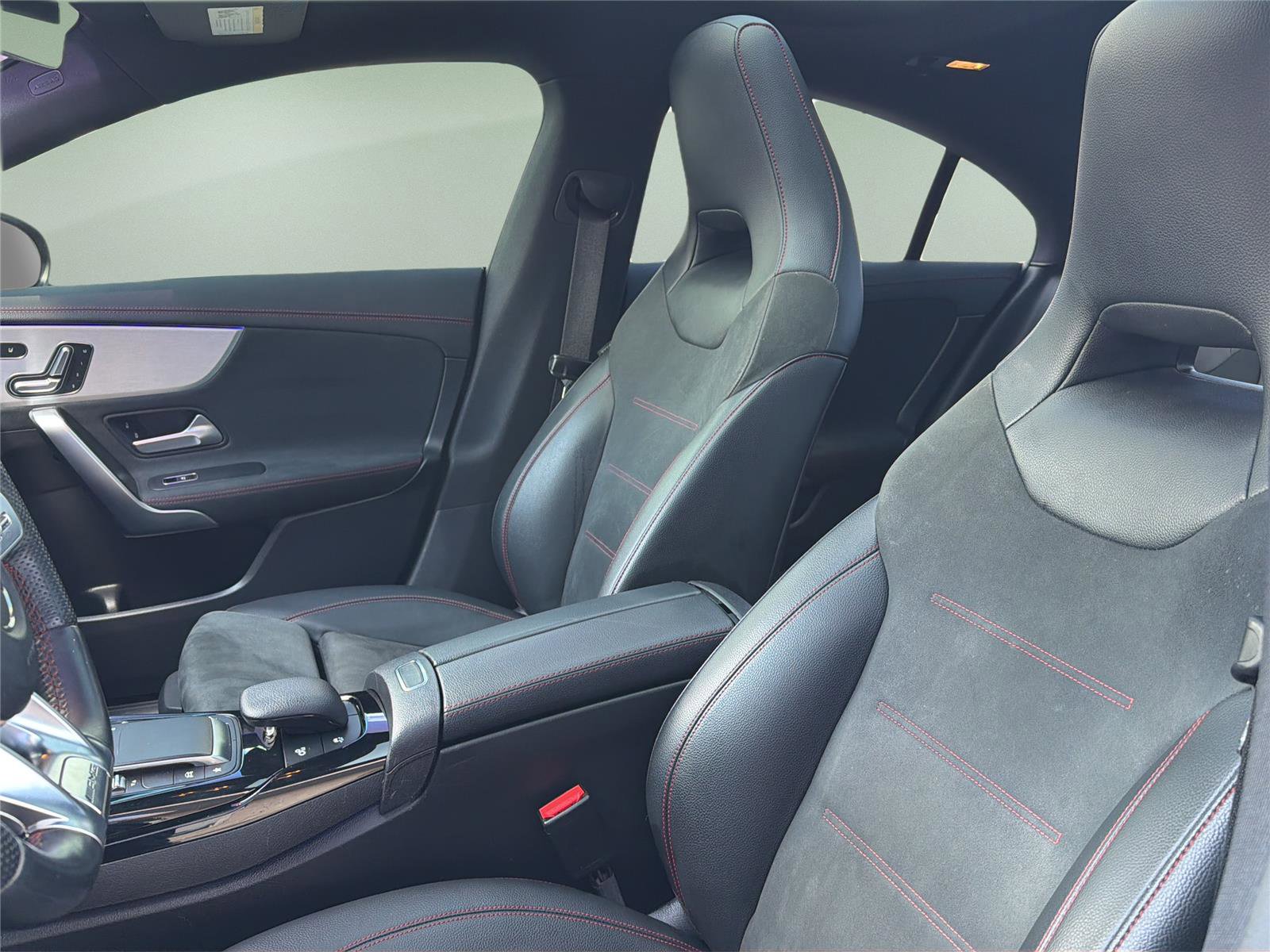 Used 2021 Mercedes-Benz CLA 35 AMG 4MATIC image 26