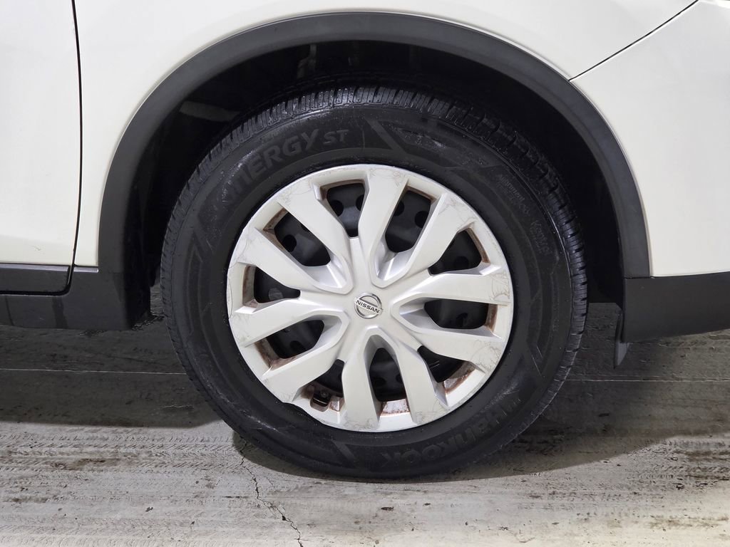 Used 2016 Nissan Rogue S FWD image 12