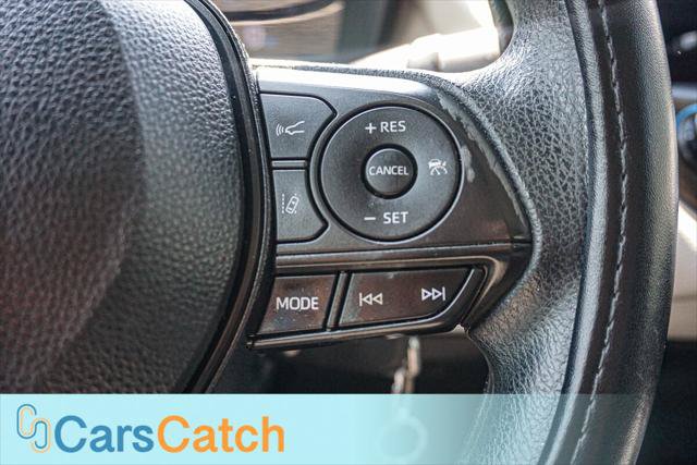 Used 2020 Toyota Corolla LE FWD image 32