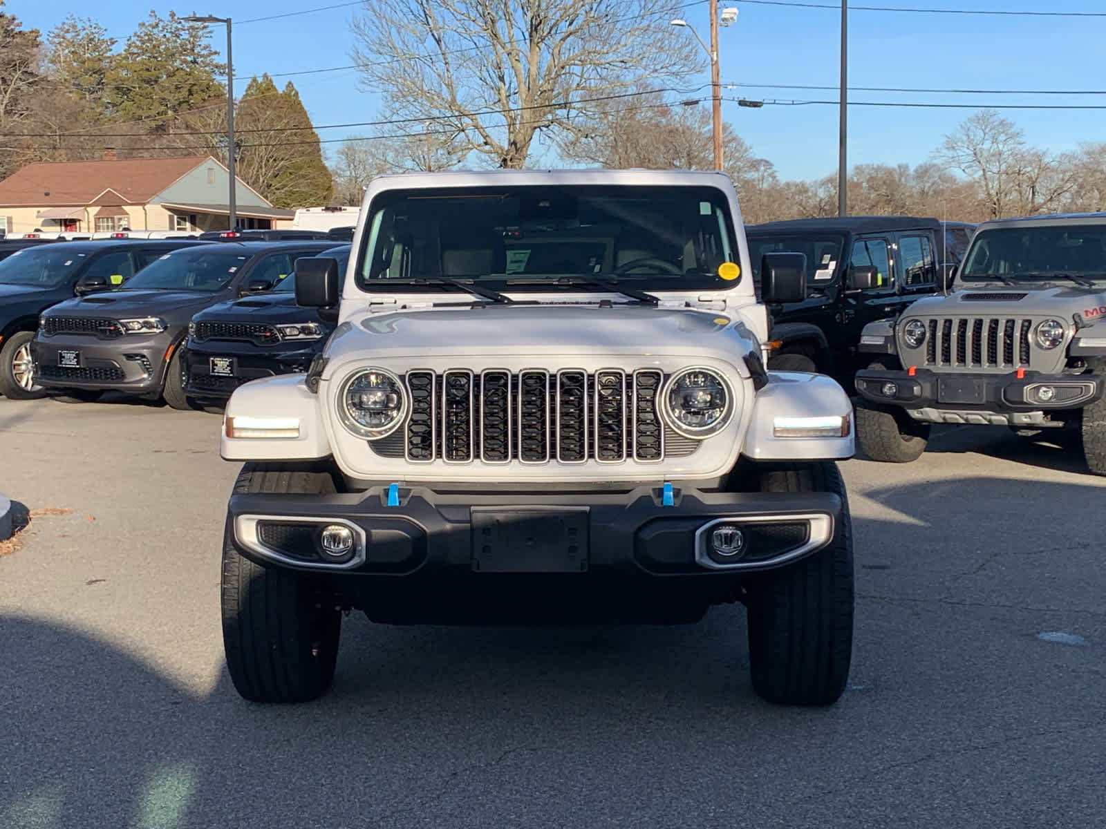 Used 2024 Jeep Wrangler Sahara image 10